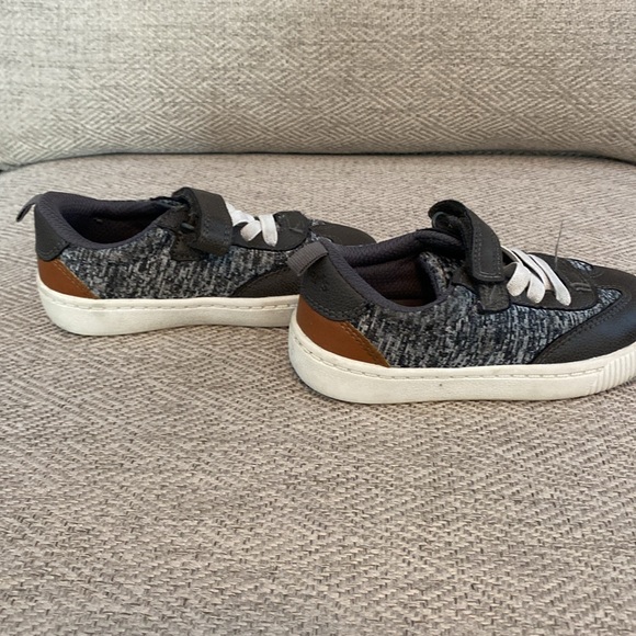 2 pair little boys shoes. Size 8 M. Carters & OshKosh. - Picture 3 of 12